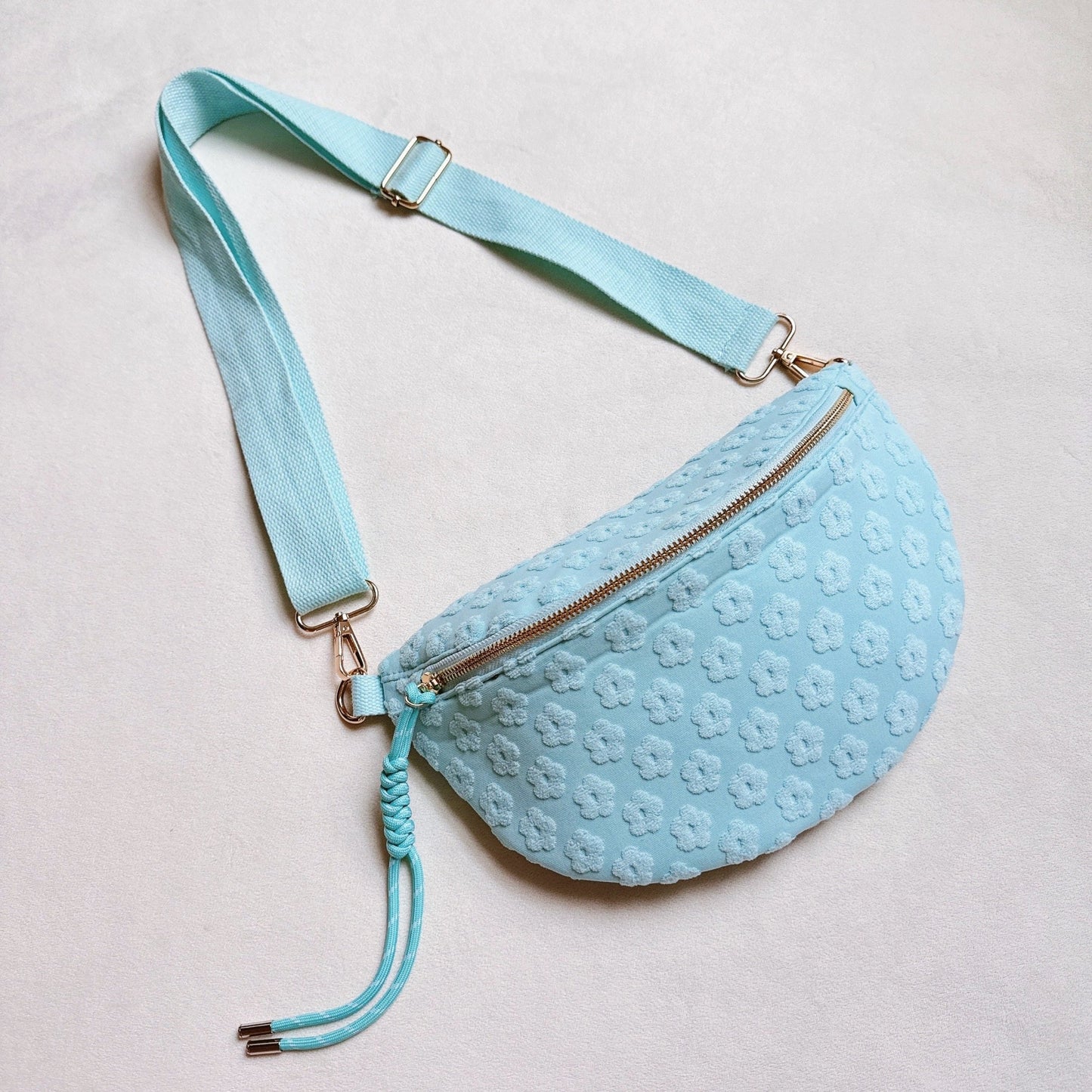 Embossed Daisy Blossom Belt Sling Bag
