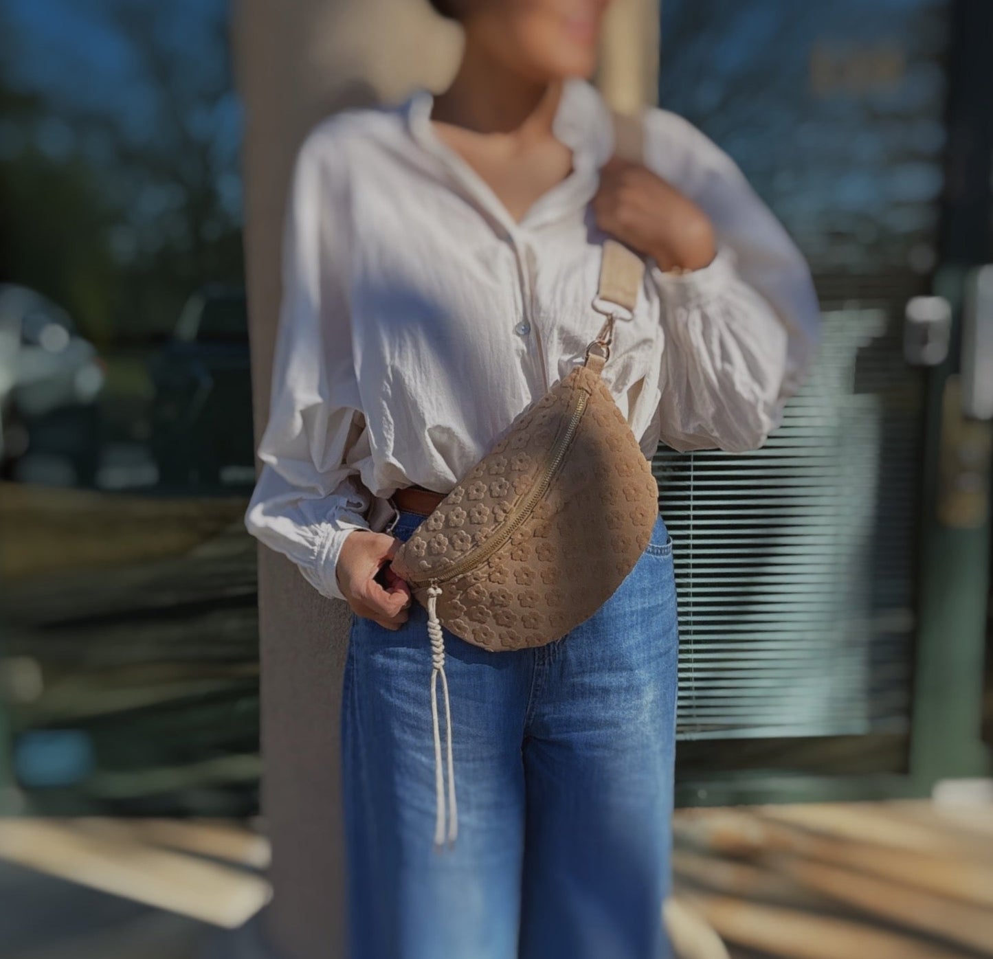 Embossed Daisy Blossom Belt Sling Bag